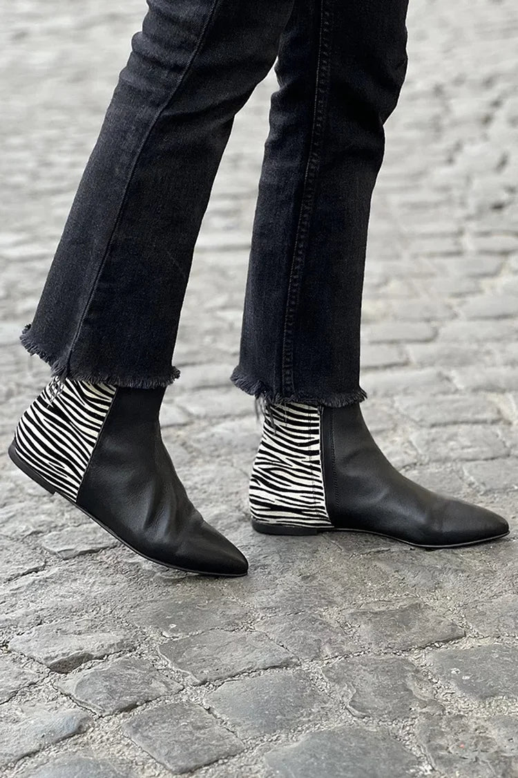 Portia – Black Casual Zebra-Print Pointed Ankle Boots – Byron Grace