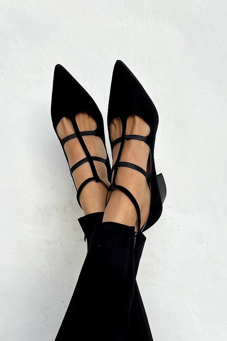 Greta – Black Plain Pointed Chunky Heels – Byron Grace