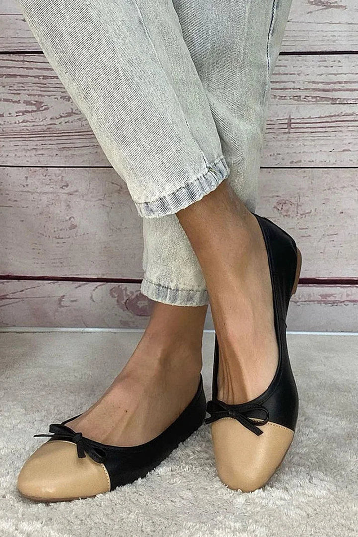 Nell – Black Colour-Block Round-Toe Ballet Flats with Bow – Byron Grace