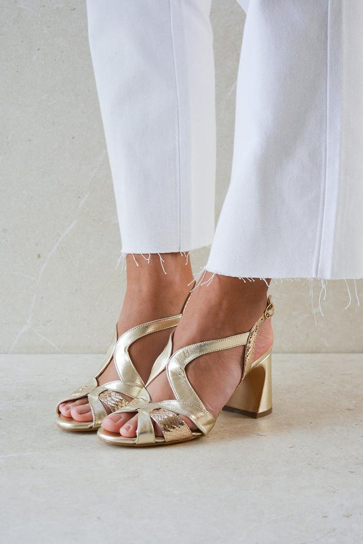 Kate – Glossy Cut-Out Peep-Toe Chunky Heels with Irregular Design – Byron Grace