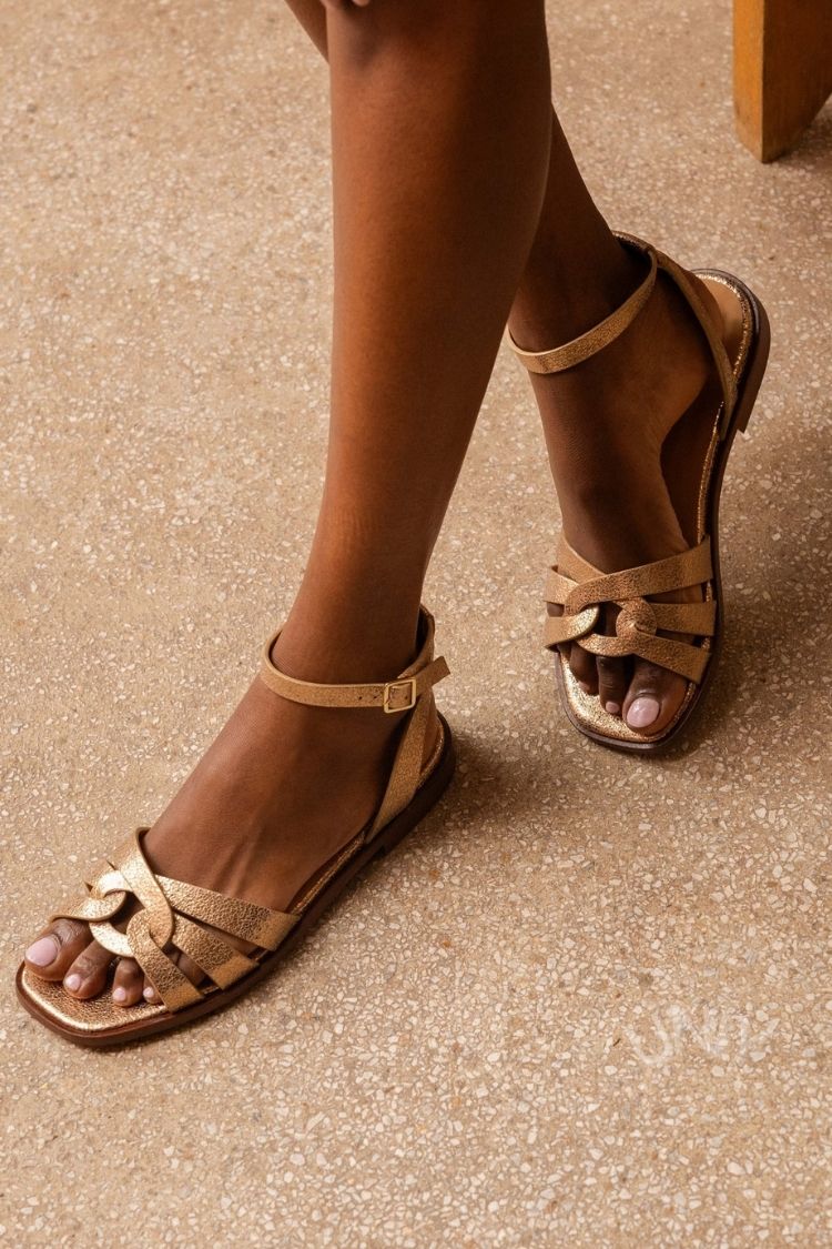 Meadow – Plain Casual Flat Sandals with Ankle Buckle and Straps – Byron Grace