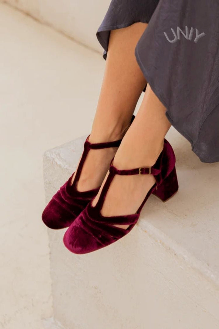 Faye – Velvet Cut-Out Chunky Heels with Buckle and T-Strap – Byron Grace