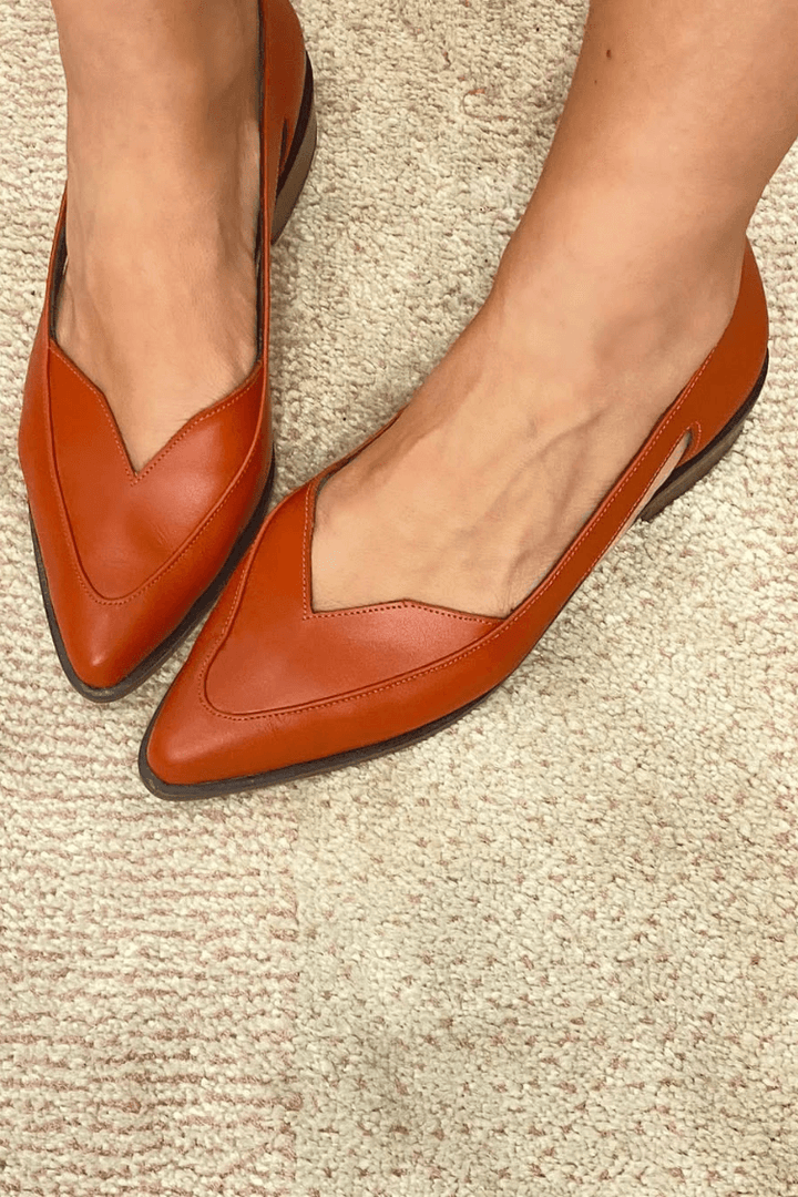 Willa – Navy Blue Casual Cut-Out Pointed Slip-On Ballet Flats – Byron Grace