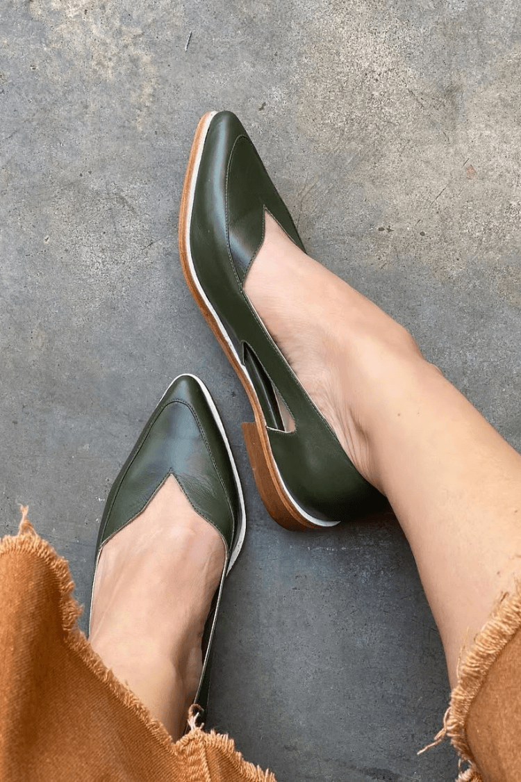 Willa – Navy Blue Casual Cut-Out Pointed Slip-On Ballet Flats – Byron Grace