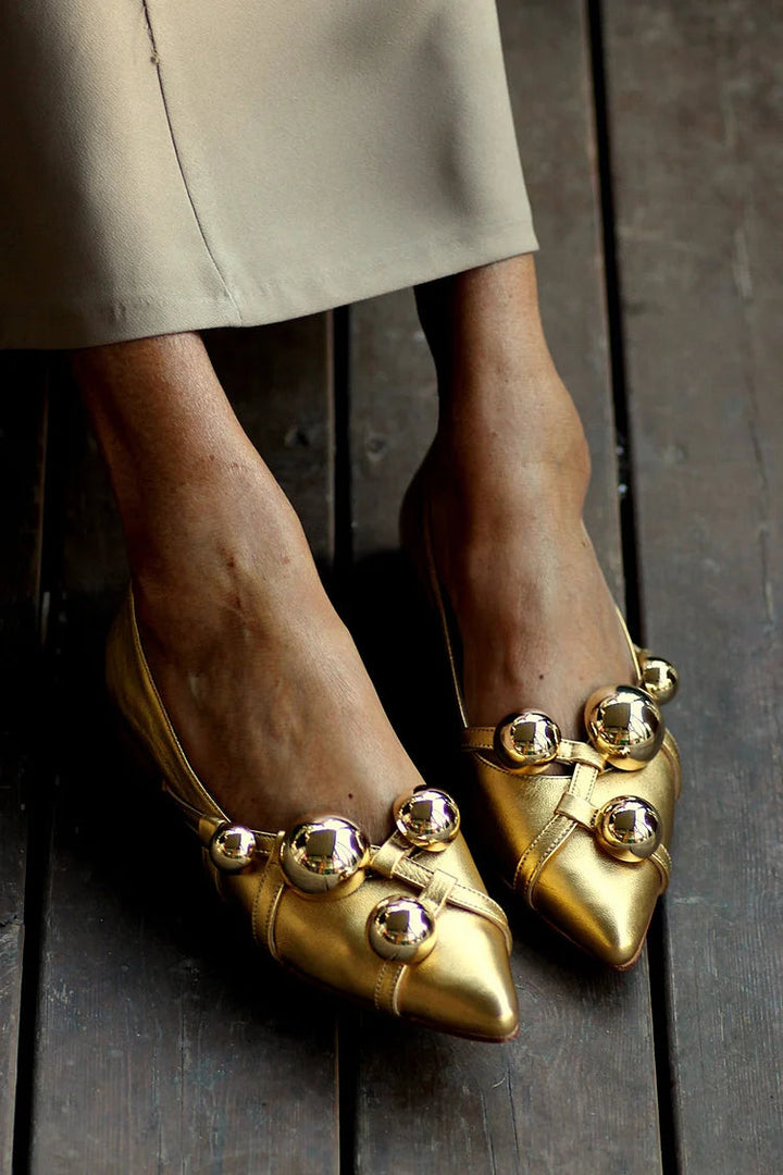 Ondine – Gold Glossy Metallic Pointed Ballet Flats – Byron Grace