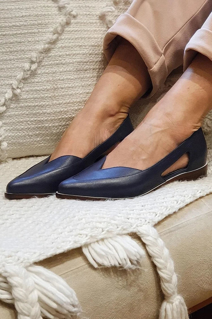 Willa – Navy Blue Casual Cut-Out Pointed Slip-On Ballet Flats – Byron Grace