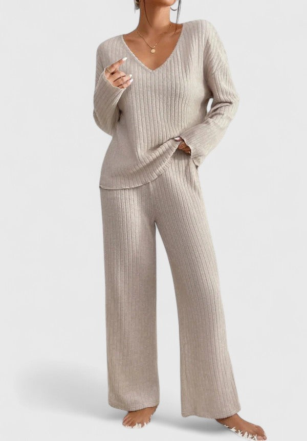 Angeline - Comfortable Set