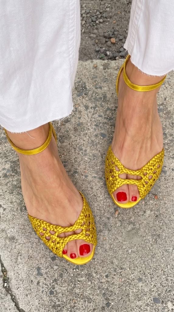 Giselle – Elegant Woven Cut-Out Flat Open-Toe Sandals with Ankle Strap – Byron Grace
