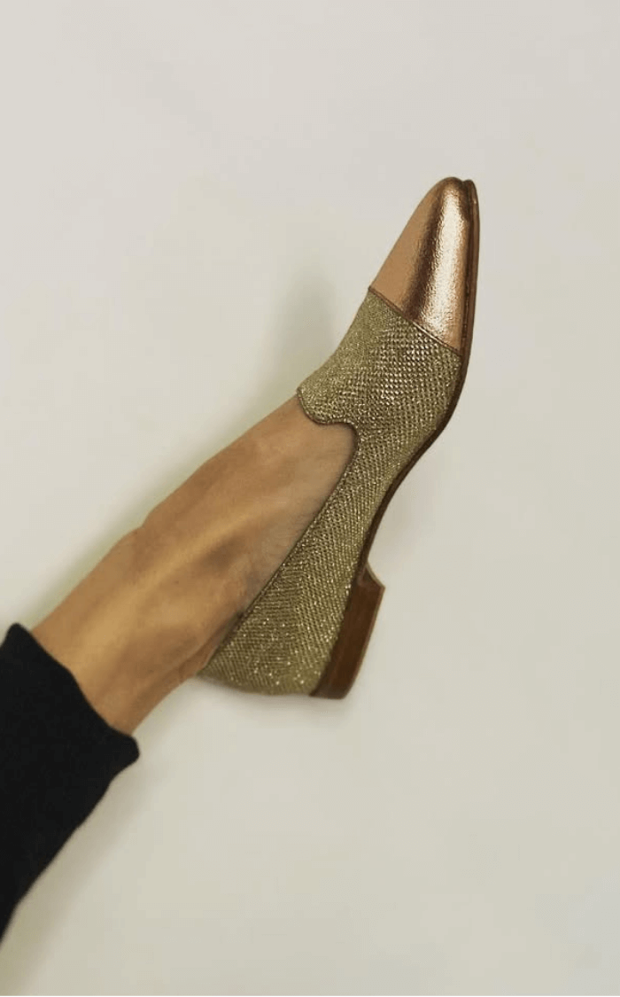 Hannah – Gold Metallic Glitter Scalloped Pointed Loafers – Byron Grace