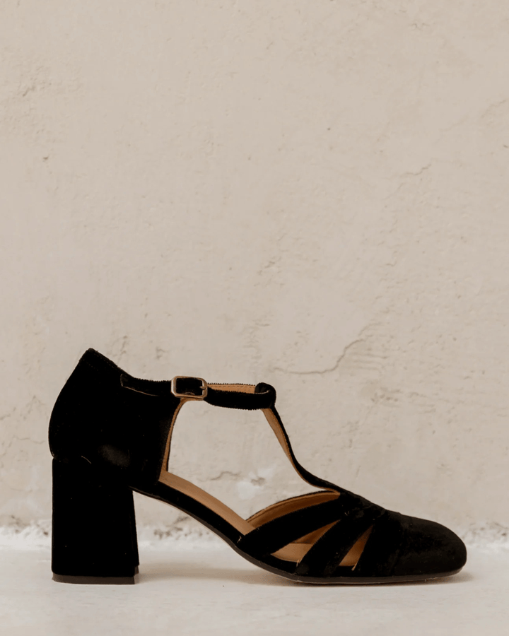 Faye – Velvet Cut-Out Chunky Heels with Buckle and T-Strap – Byron Grace