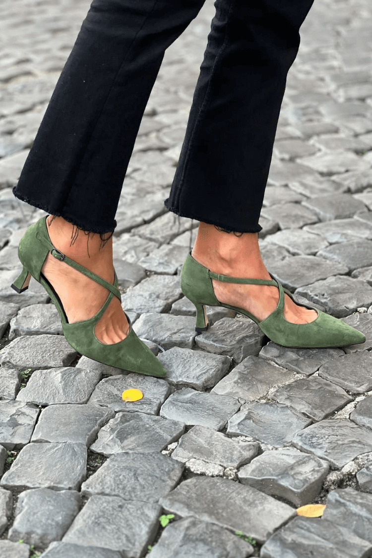 Vittoria – Green Suede Pointed Kitten Heels with Criss-Cross Straps – Byron Grace
