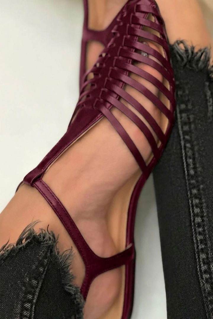 Camille – Black Casual Essential Cut-Out Pointed Sandals with T-Strap – Byron Grace
