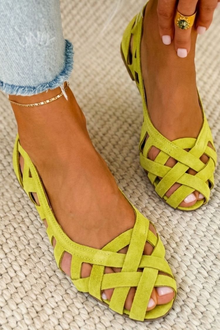 Ruby – Casual Woven Flat Open-Toe Sandals with Criss-Cross Straps – Byron Grace