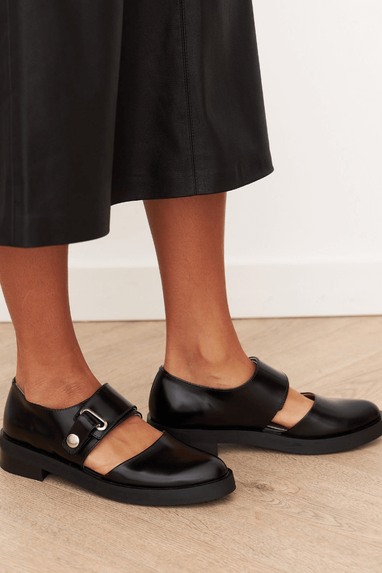 Thora - Mary Jane Shoes with Statement Buckle