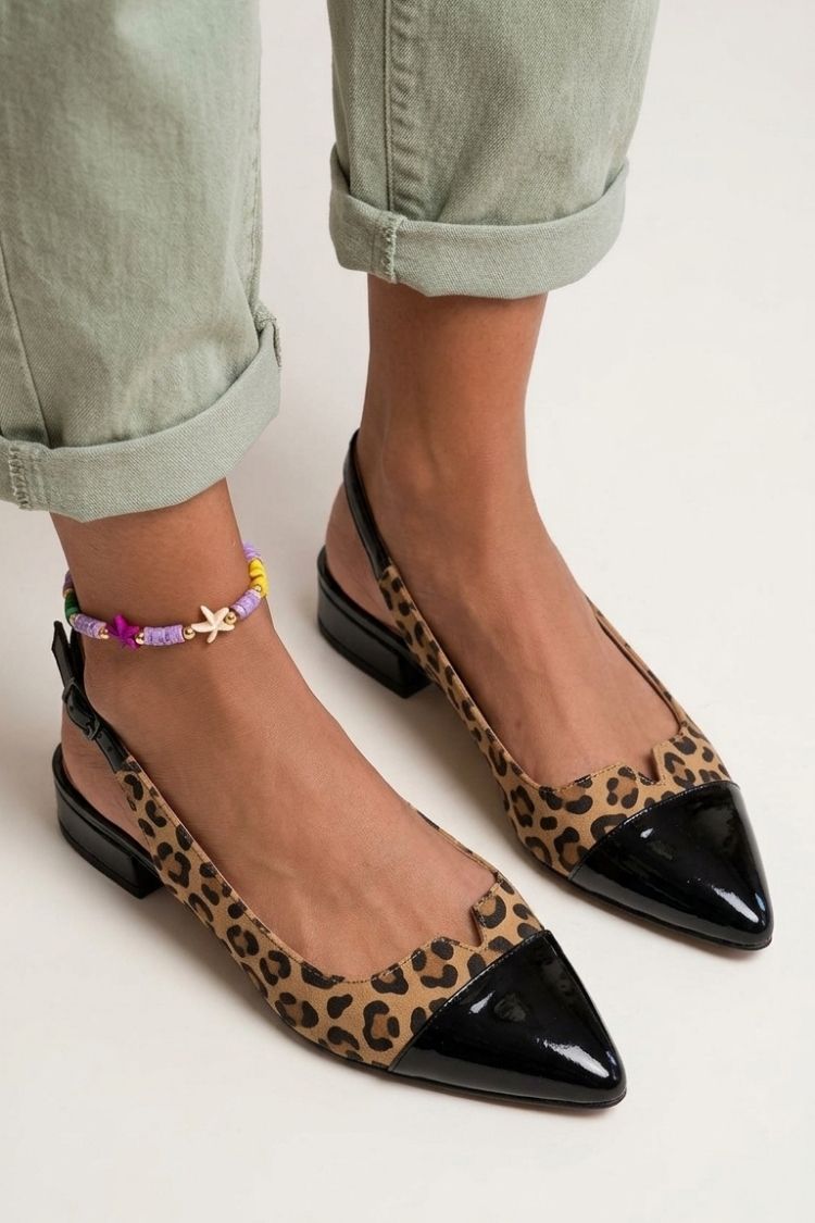 Joanna – Colour-Block Cut-Out Pointed Slingback Ballet Flats with Buckle – Byron Grace