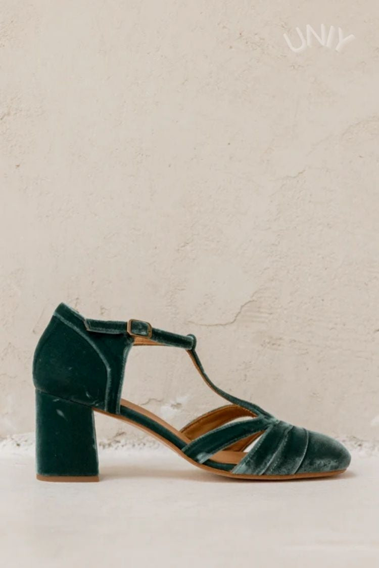 Faye – Velvet Cut-Out Chunky Heels with Buckle and T-Strap – Byron Grace