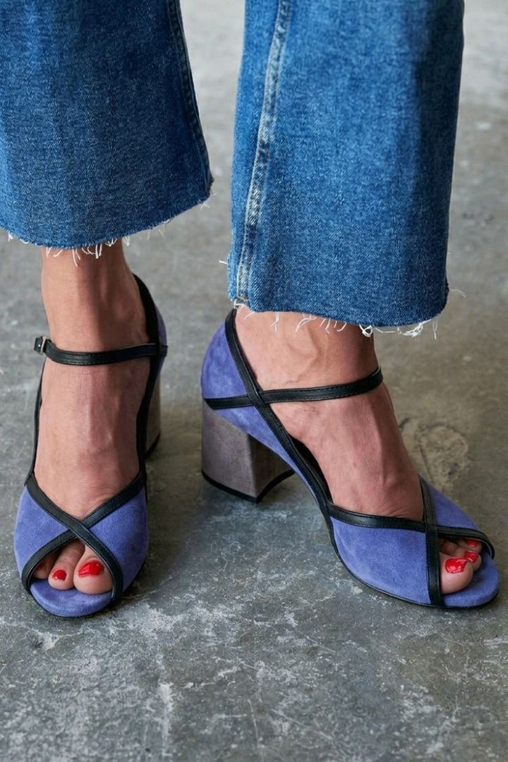 Ginevra – Colour-Block Stiletto Heels with Buckle and T-Strap – Byron Grace