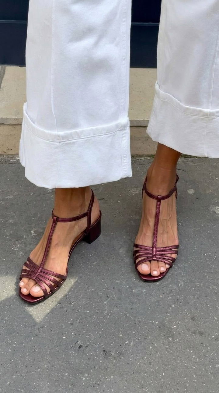 Sienna – Metallic Sandals with Buckle, T-Strap and Block Heel – Byron Grace