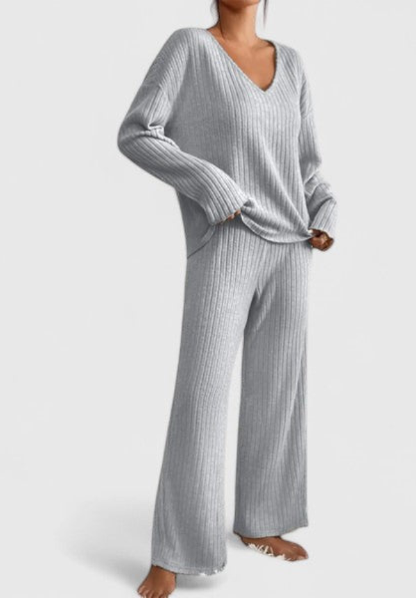 Angeline - Comfortable Set