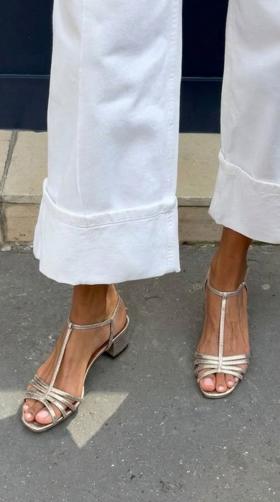 Sienna – Metallic Sandals with Buckle, T-Strap and Block Heel – Byron Grace