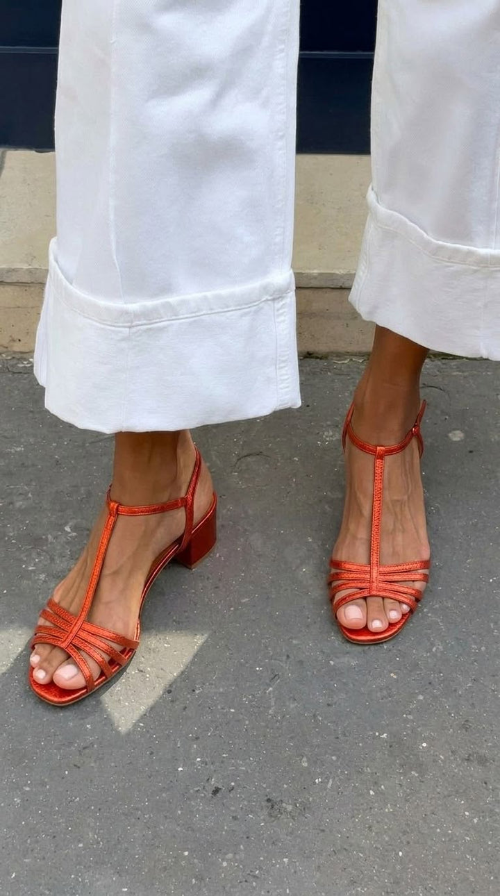 Sienna – Metallic Sandals with Buckle, T-Strap and Block Heel – Byron Grace